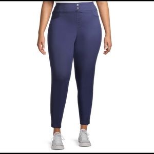 NWT High Waisted Skinny Jeggings 🔥Color Blue Size:14W, 16W, 18W & 20W.